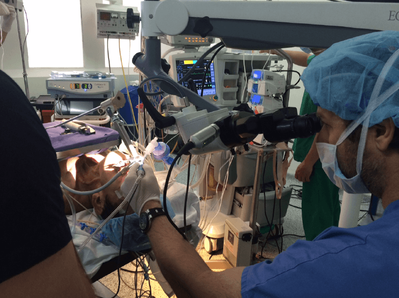 Microlaringoscopia En Medellin Colombia Cabeza Y Cuello Cirugia Zaki 01 Min